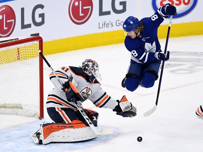 Maple Leafs forward William Nylander out for game after possible COVID exposure | iNFOnews.ca