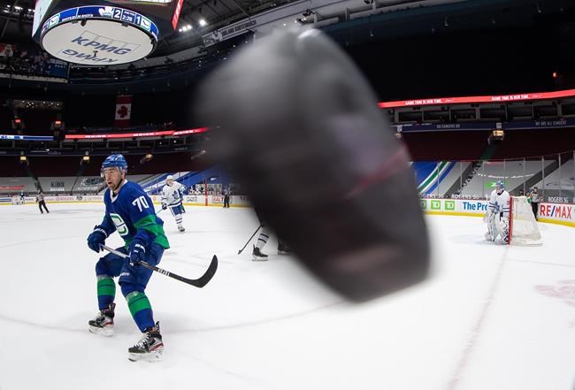 Ten Canucks players back on ice after COVID-19 outbreak sweeps through team | iNFOnews.ca