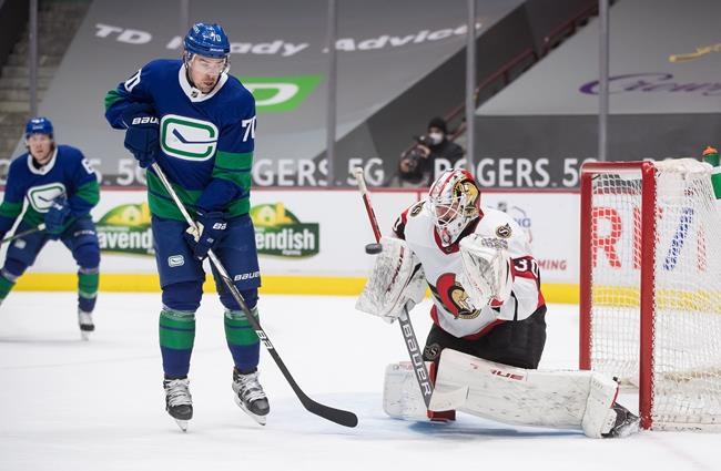 Matt Murray records second shutout of the season as Senators top Canucks 3-0 | iNFOnews.ca