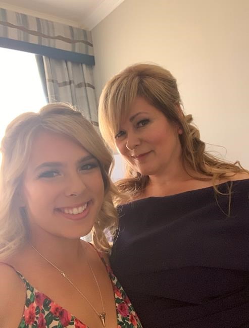 Family looking for answers: Woman with vaccine side-effects died of blood clot | iNFOnews.ca Family looking for answers: Woman with vaccine side-effects died of blood clot | iNFOnews.ca