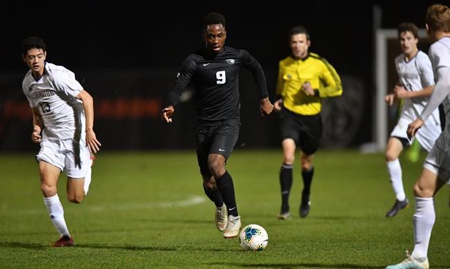 Edmonton forward Gloire Amanda one of three finalists for MAC Hermann Trophy | iNFOnews.ca CP478570702