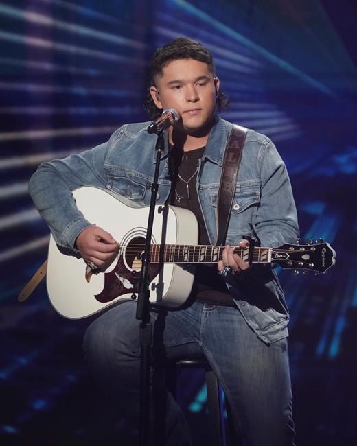 'American Idol' contestant exits show amid video controversy | iNFOnews.ca