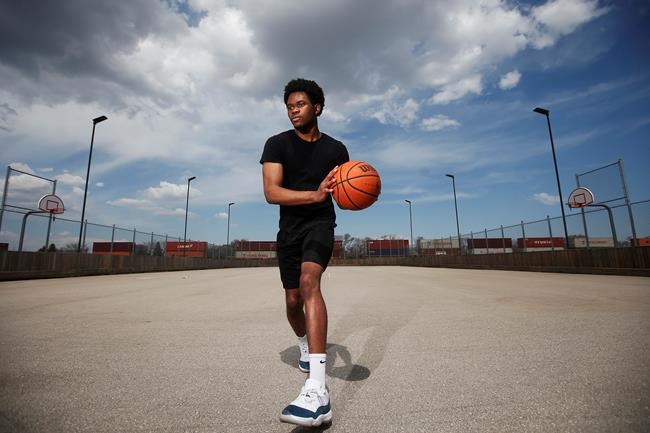 Canadian high-school athletes face major hurdles in efforts to land scholarships | iNFOnews.ca CP2054448207