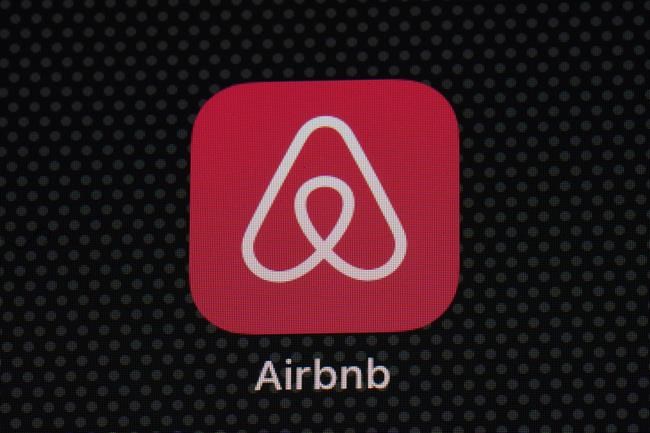 Airbnb reports 1Q loss of nearly $1.2 billion, revenue rises | iNFOnews.ca CP340894381
