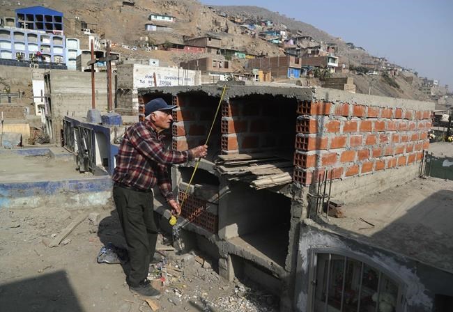 Pandemic triggers new crisis in Peru: lack of cemetery space | iNFOnews.ca Pandemic triggers new crisis in Peru: lack of cemetery space | iNFOnews.ca