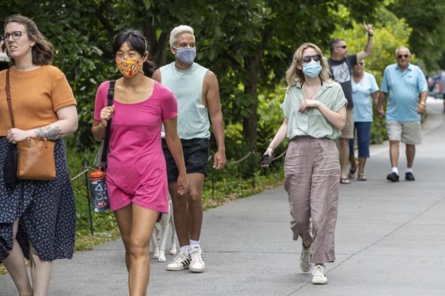 Some aren't ready to give up masks despite new CDC guidance | iNFOnews.ca Some aren't ready to give up masks despite new CDC guidance | iNFOnews.ca