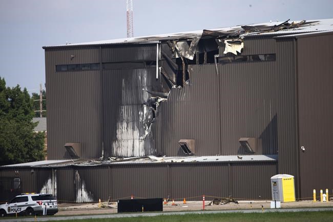 Pilot failed to control plane in Texas crash that killed 10 | iNFOnews.ca