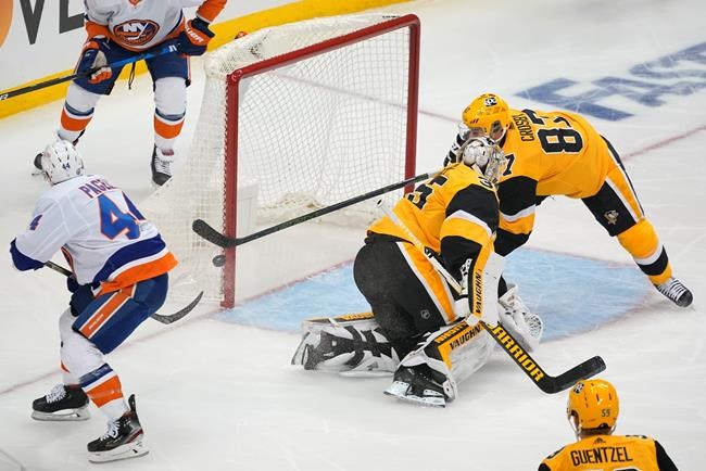 Jarry rebounds with 39 saves, Pens even series with Isles | iNFOnews.ca