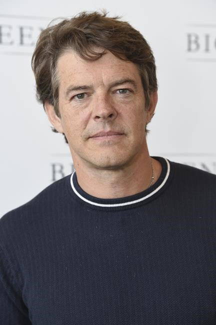 Schwarzenegger, Abrams make pitch for movie theater return | iNFOnews.ca Schwarzenegger, Abrams make pitch for movie theater return | iNFOnews.ca