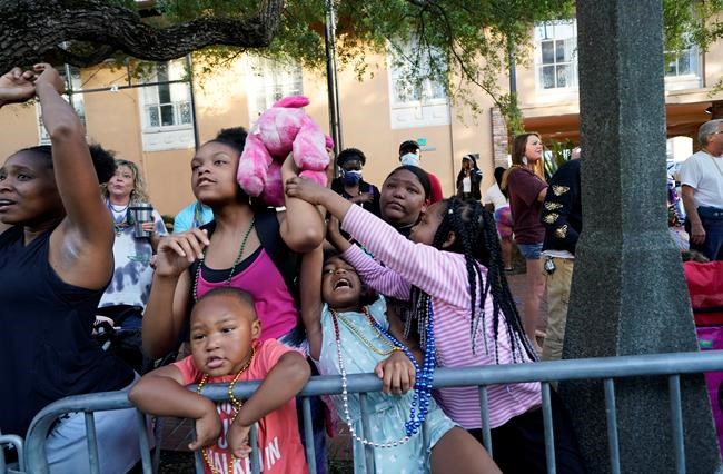 As pandemic ebbs, Alabama city throws 'Tardy Gras' parade | iNFOnews.ca