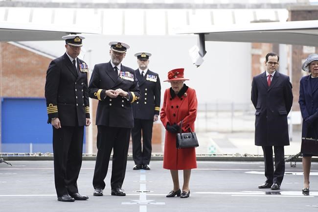 Queen Elizabeth II visits navy carrier ahead of deployment | iNFOnews.ca