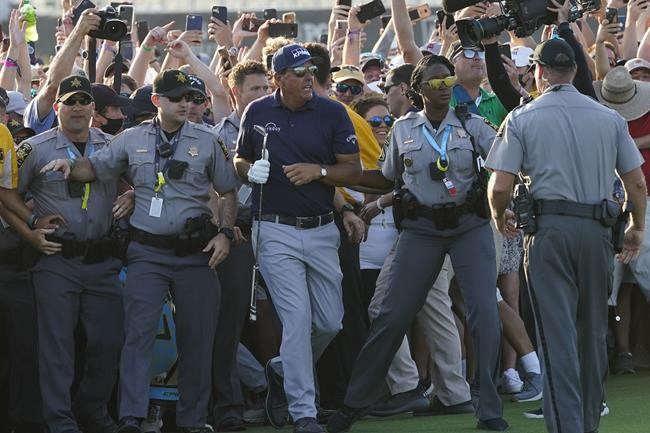 Ageless wonder Mickelson wins PGA to be oldest major champ | iNFOnews.ca