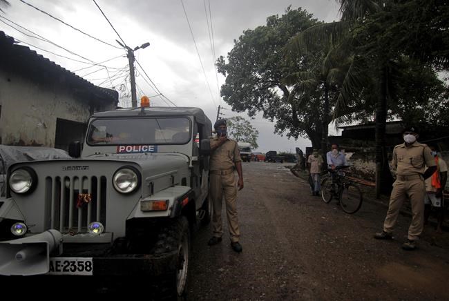 Thousands evacuated in India as strong cyclone approaches | iNFOnews.ca