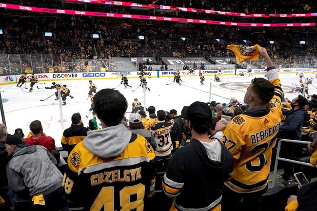 Pastrnak has hat trick as Bruins blast Islanders 5-2 | iNFOnews.ca