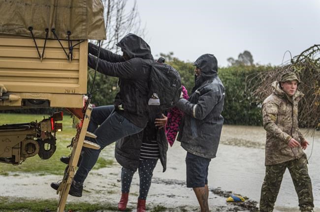 Hundreds evacuated, some by chopper, from New Zealand floods | iNFOnews.ca