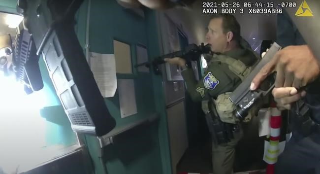 Police release dramatic body-cam video of rail yard shooting | iNFOnews.ca