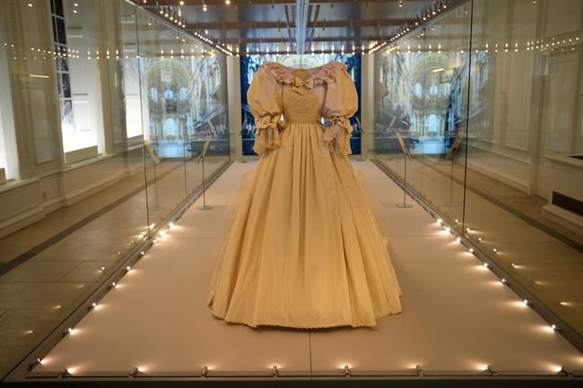 Princess Diana's wedding dress goes on display in London | iNFOnews.ca