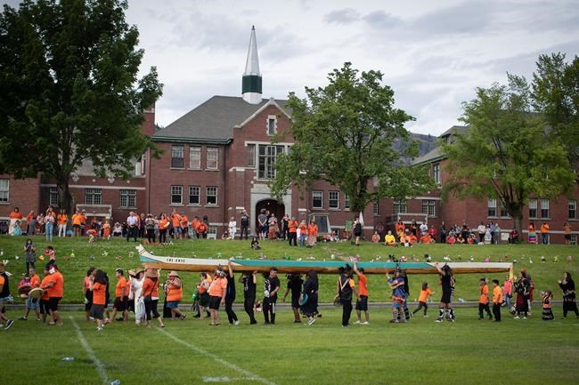 UN human rights experts call on Canada to investigate residential school burial sites | iNFOnews.ca