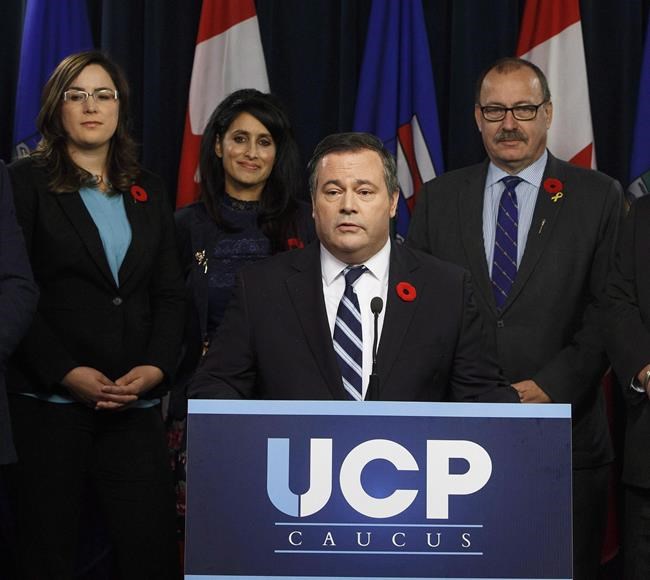 Legislature member says Alberta premier's patio dinner clearly broke COVID-19 rules | iNFOnews.ca Legislature member says Alberta premier's patio dinner clearly broke COVID-19 rules | iNFOnews.ca