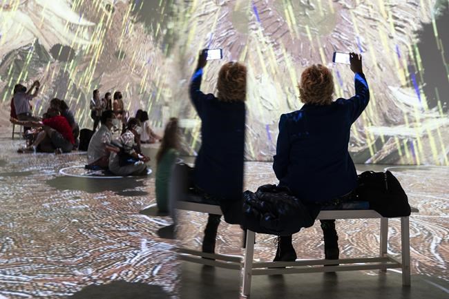 Everything in New York is bigger, even its Van Gogh exhibit | iNFOnews.ca Everything in New York is bigger, even its Van Gogh exhibit | iNFOnews.ca