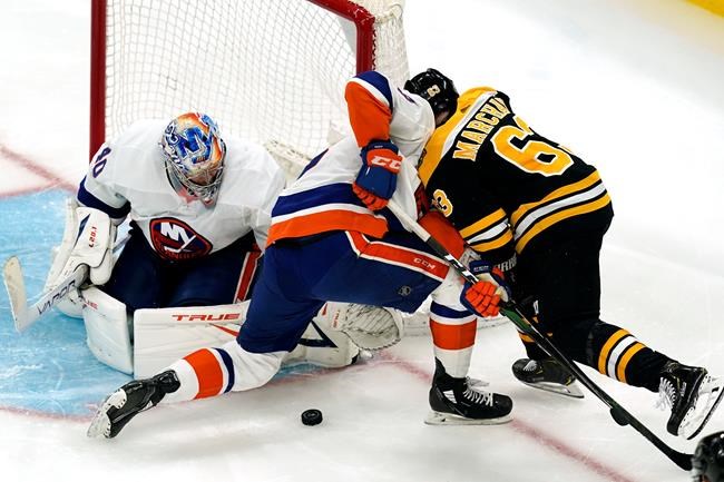 Varlamov's strong play has Islanders on brink of semifinals | iNFOnews.ca