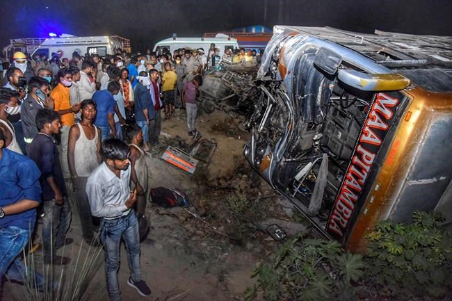 Bus with migrant workers collides with van in India; 17 dead | iNFOnews.ca