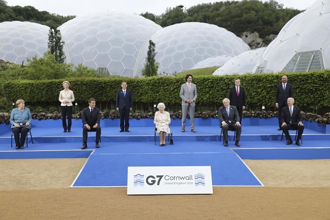 The Latest: Queen Elizabeth II hosts G-7 leaders, spouses | iNFOnews.ca The Latest: Queen Elizabeth II hosts G-7 leaders, spouses | iNFOnews.ca