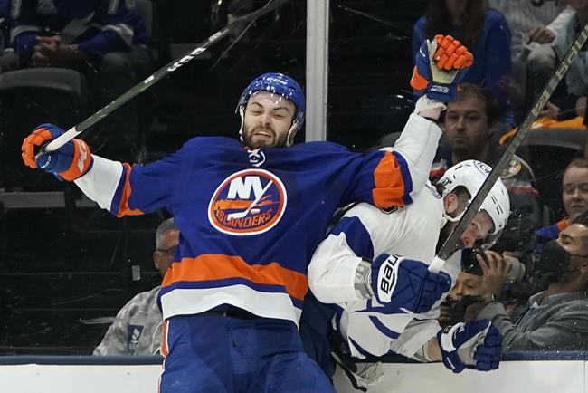 Point scores again, Lightning beat Islanders 2-1 in Game 3 | iNFOnews.ca