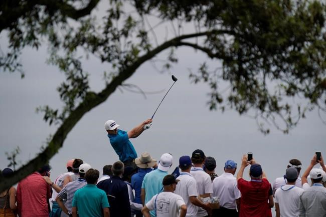 Canadian Mackenzie Hughes loses lead, unravels in U.S. Open fourth round | iNFOnews.ca CP196985615