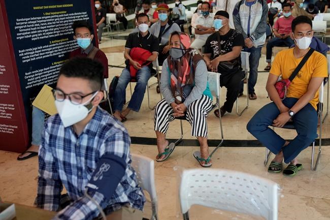 Indonesia records its largest 1-day jump in COVID infections | iNFOnews.ca CP282473923