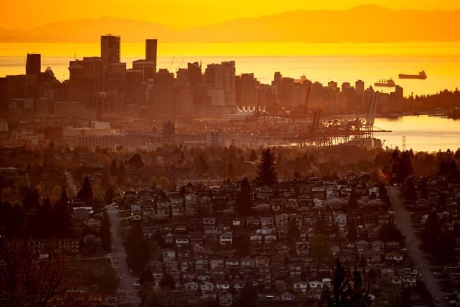 B.C. doctor wants action to prevent children falling from windows | iNFOnews.ca