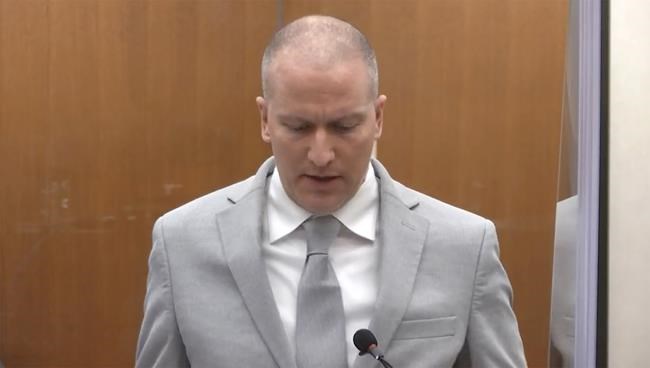 Chauvin offers condolences to Floyd family at sentencing | iNFOnews.ca