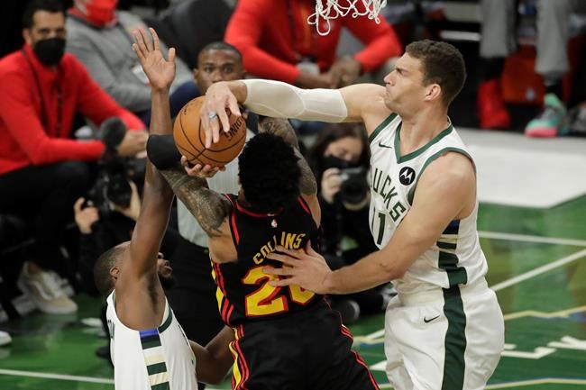 Without Giannis, Bucks beat Hawks 123-112 for 3-2 lead | iNFOnews.ca
