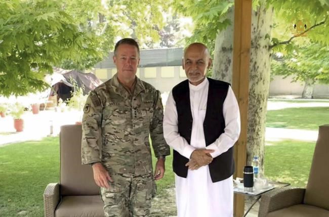 US vacates key Afghan base; pullout target now 'late August' | iNFOnews.ca