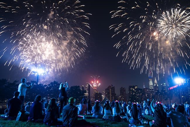Hot dog! NYC marks July 4 with eating contest, fireworks | iNFOnews.ca