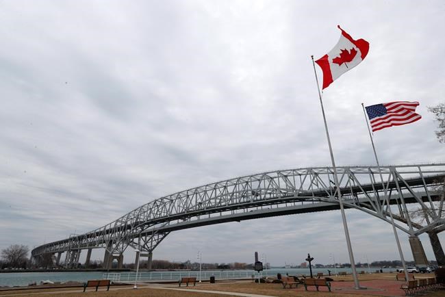 'It's very freeing:' Quarantine rules ease for fully vaccinated Canadian travellers | iNFOnews.ca