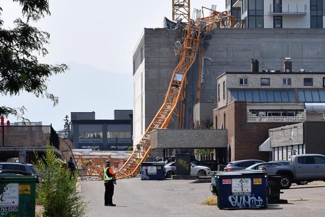 Multiple people dead after construction crane collapses in Kelowna, B.C. | iNFOnews.ca Multiple people dead after construction crane collapses in Kelowna, B.C. | iNFOnews.ca