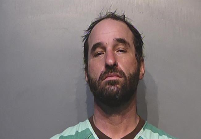 Judge agrees to free QAnon believer charged in Capitol riot | iNFOnews.ca