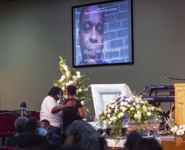 Report: Black man's killing by Louisiana police justified | iNFOnews.ca Report: Black man's killing by Louisiana police justified | iNFOnews.ca