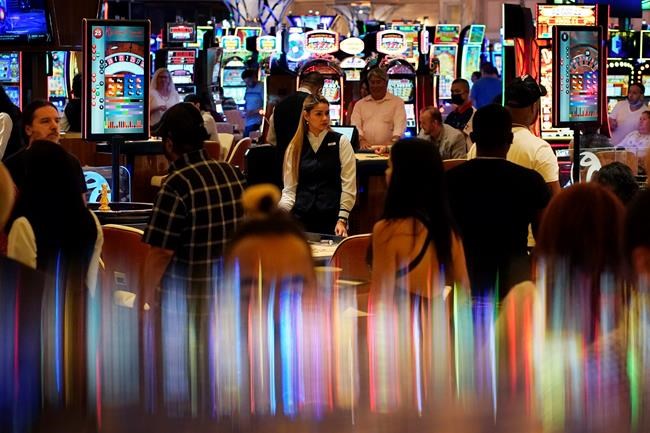 Officials advise wearing masks in Vegas as COVID cases rise | iNFOnews.ca