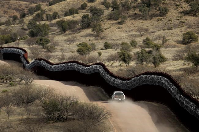 US border encounters of migrant families rise despite heat | iNFOnews.ca