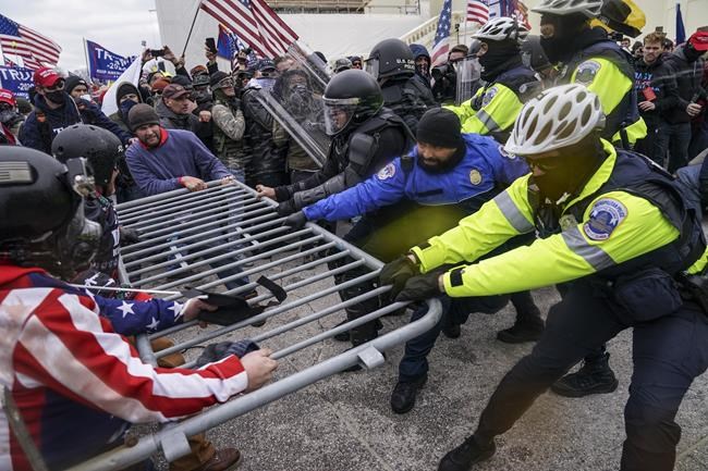 Man charged in Capitol riot assault can be released on bond | iNFOnews.ca