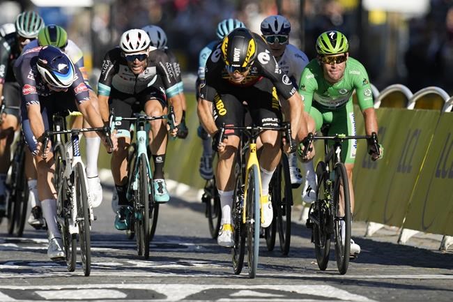 Out for a ride: Tadej Pogacar wins 2nd straight Tour title | iNFOnews.ca CP2006577770