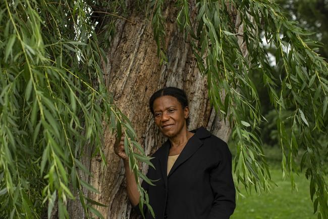 Black public servant files complaint over alleged 'slaves' comment in the workplace | iNFOnews.ca Black public servant files complaint over alleged 'slaves' comment in the workplace | iNFOnews.ca