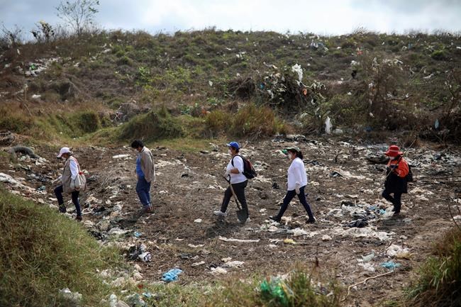 Volunteers hunting for Mexico's 'disappeared' become targets | iNFOnews.ca