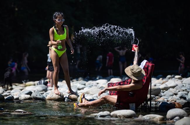 Unseasonable heat returns to British Columbia and the Prairies | iNFOnews.ca CP778584393