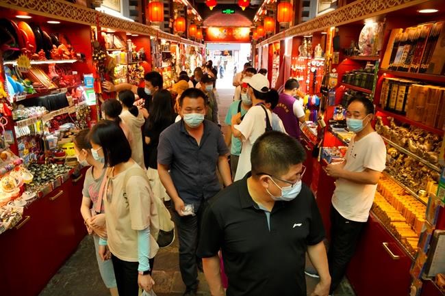 China orders mass testing in Wuhan as COVID outbreak spreads | iNFOnews.ca