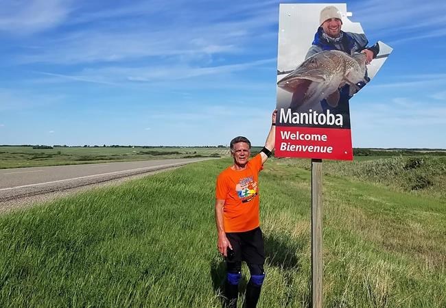 Man runs from British Columbia to Ontario to raise funds for young cancer patients | iNFOnews.ca Man runs from British Columbia to Ontario to raise funds for young cancer patients | iNFOnews.ca
