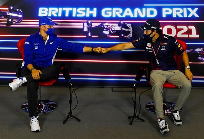 To shake hands or not? An age-old human gesture now in limbo | iNFOnews.ca To shake hands or not? An age-old human gesture now in limbo | iNFOnews.ca