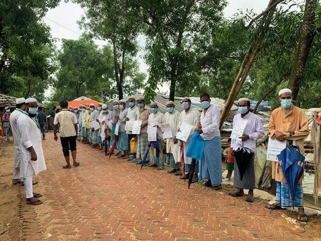 Bangladesh vaccinating Rohingya refugees amid virus surge | iNFOnews.ca
